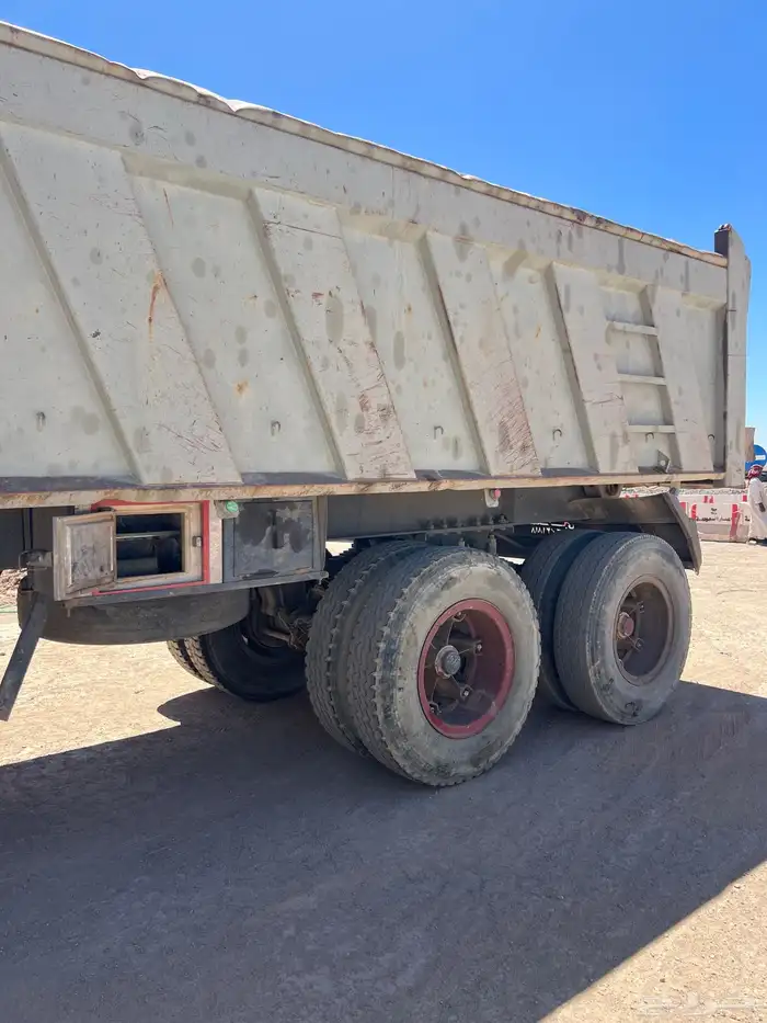 صندوق قلاب تريله مقاس 24 نظيف للبيع 2