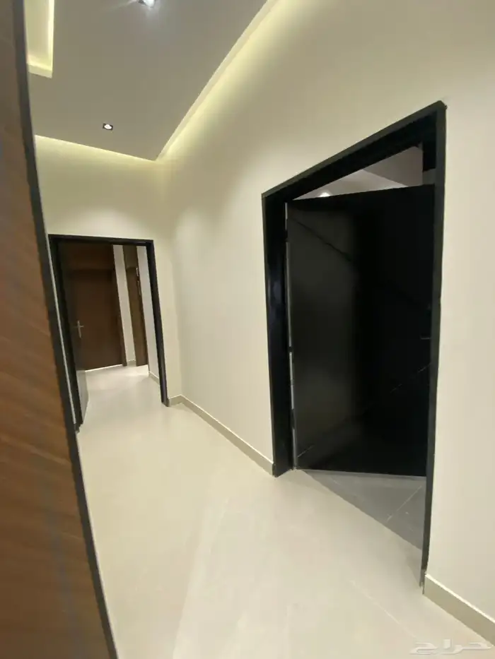 للبيع فيلا روف مع ملحق تشطيب فاخر 9غرف بالمحاله820الف 24