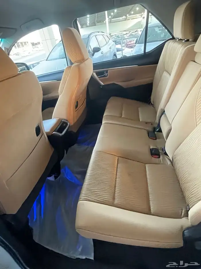 تويوتا فور تشنر 6 سلندر بنزين 2023 6