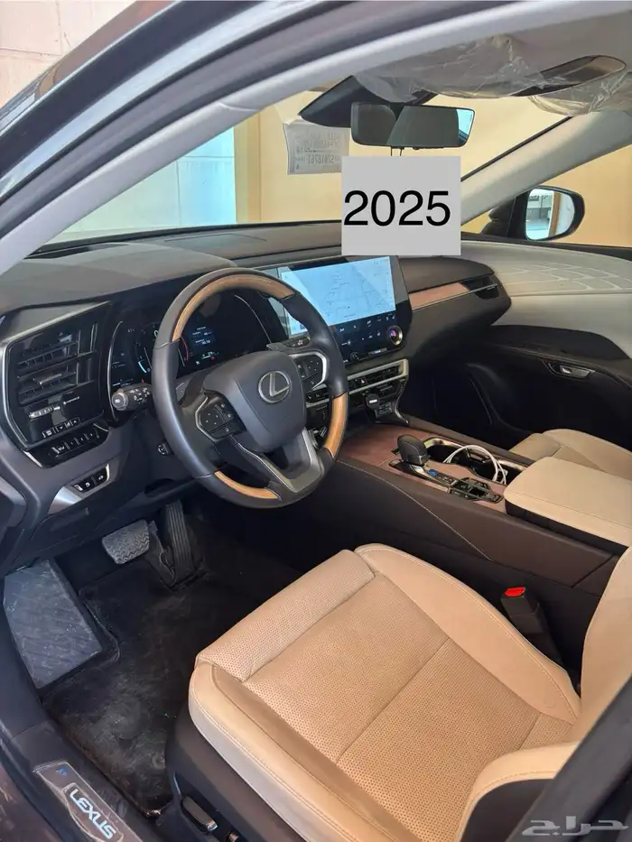 لكزس RX 2025 فل كامل للتازل او للبيع 5