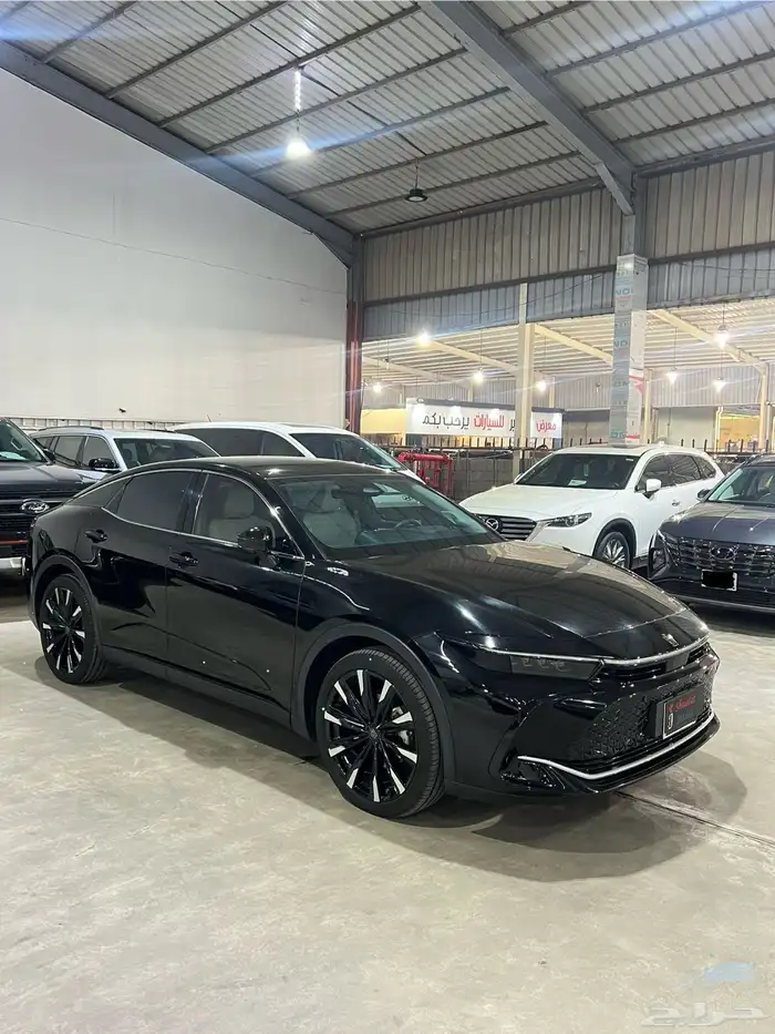 تويوتا كراون 2023 ماجيستا اعلى فئة ( عبداللطيف جميل ) 2