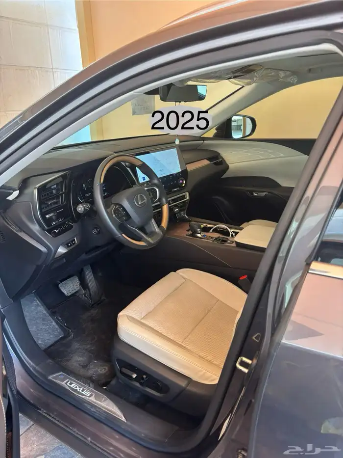 لكزس RX 2025 فل كامل للتازل او للبيع 8