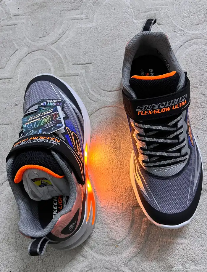 skechers flex glow ultra 1