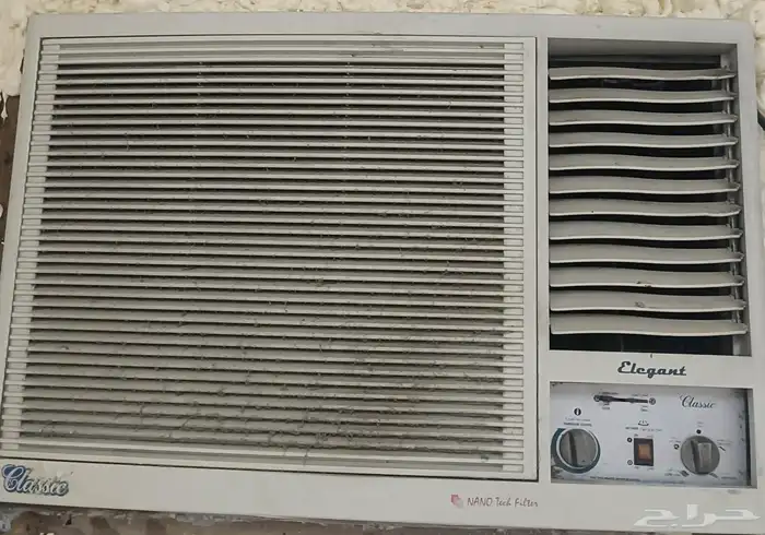 سريرين و دولاب و جلسة شكل L و 3 مكيفات شباك 3