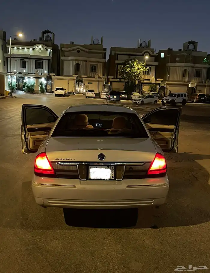 فورد ماركيز 2010 36