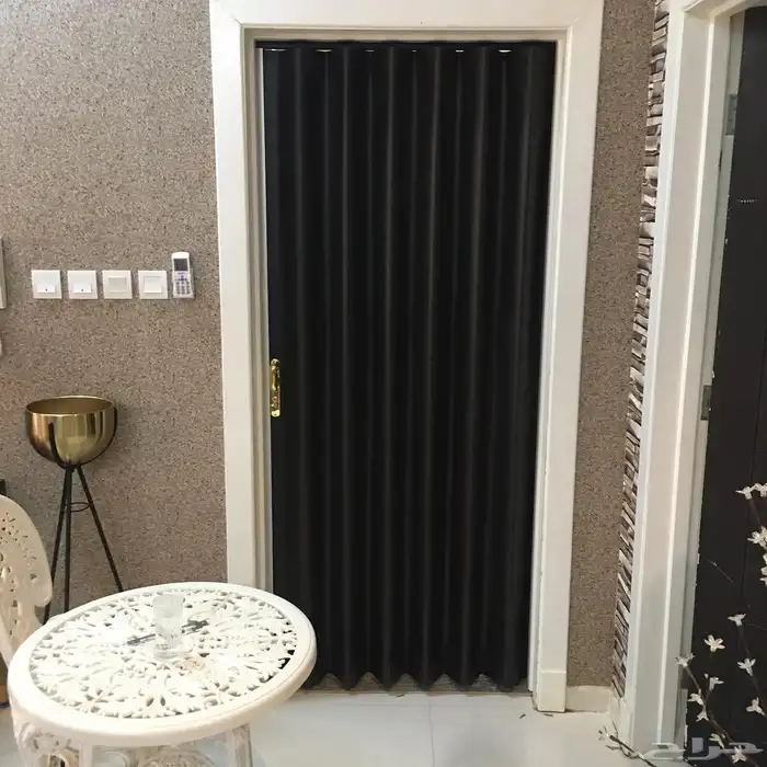 باب ابواب سحب سحاب سحابة جلد وبلاستيك كورديون 1