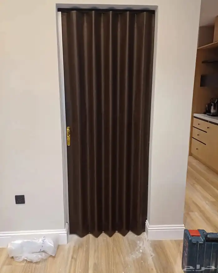 باب ابواب سحب سحاب سحابة جلد وبلاستيك كورديون 6