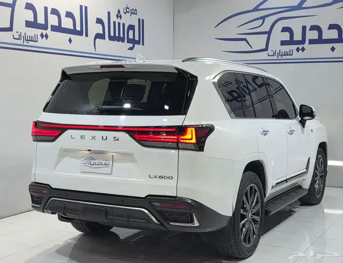 لكزس LX600 Fsport فل 2022 3