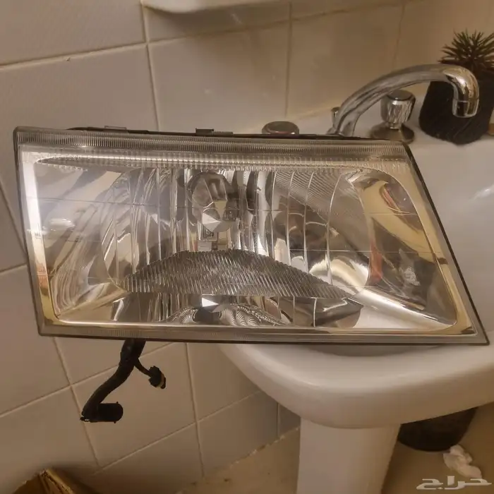 فور قراند مركيز فكتوريا 2004 شمعة عدد 2 وكالة اصلي 1