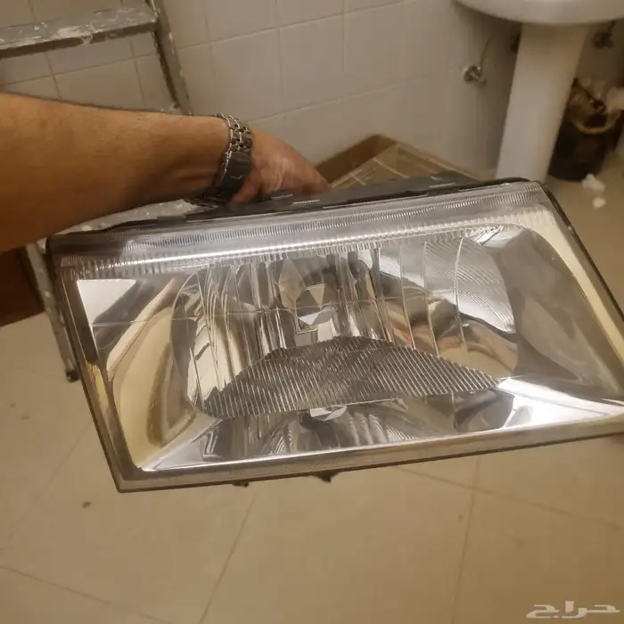 فور قراند مركيز فكتوريا 2004 شمعة عدد 2 وكالة اصلي 0