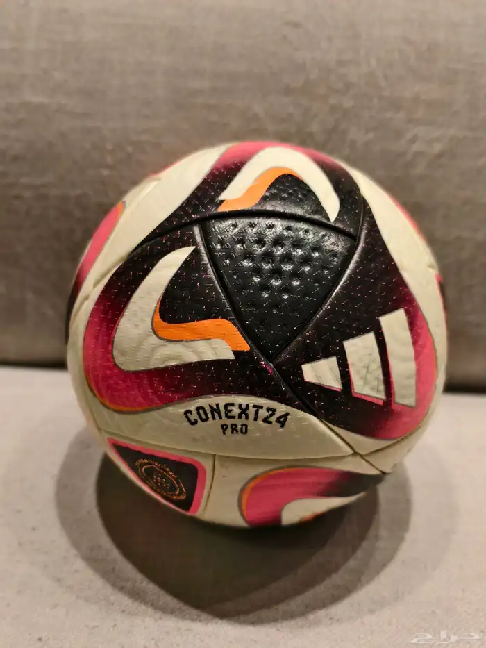 كوره أديداس اصليه 1