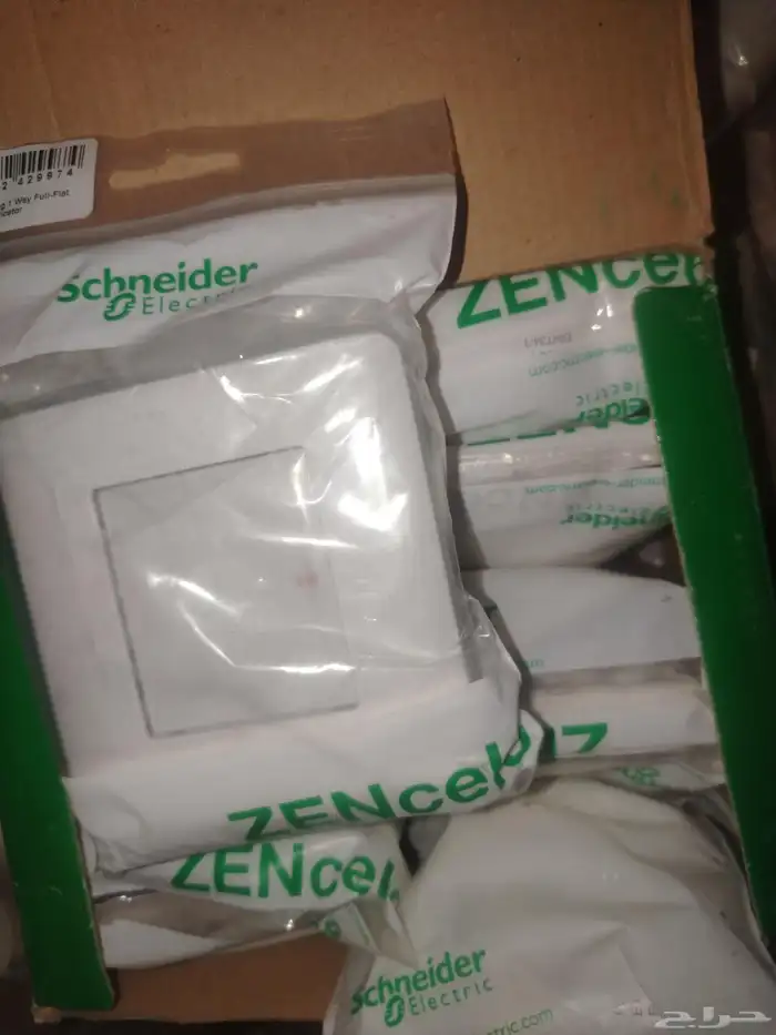 افياش وكلبسات لمبات كهربائية  أدوات كهربائيه 2