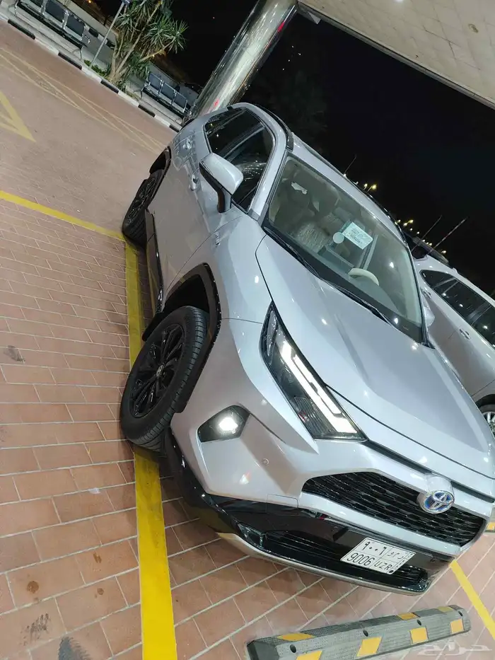 Toyota RAV4 Special case XLE premium 0