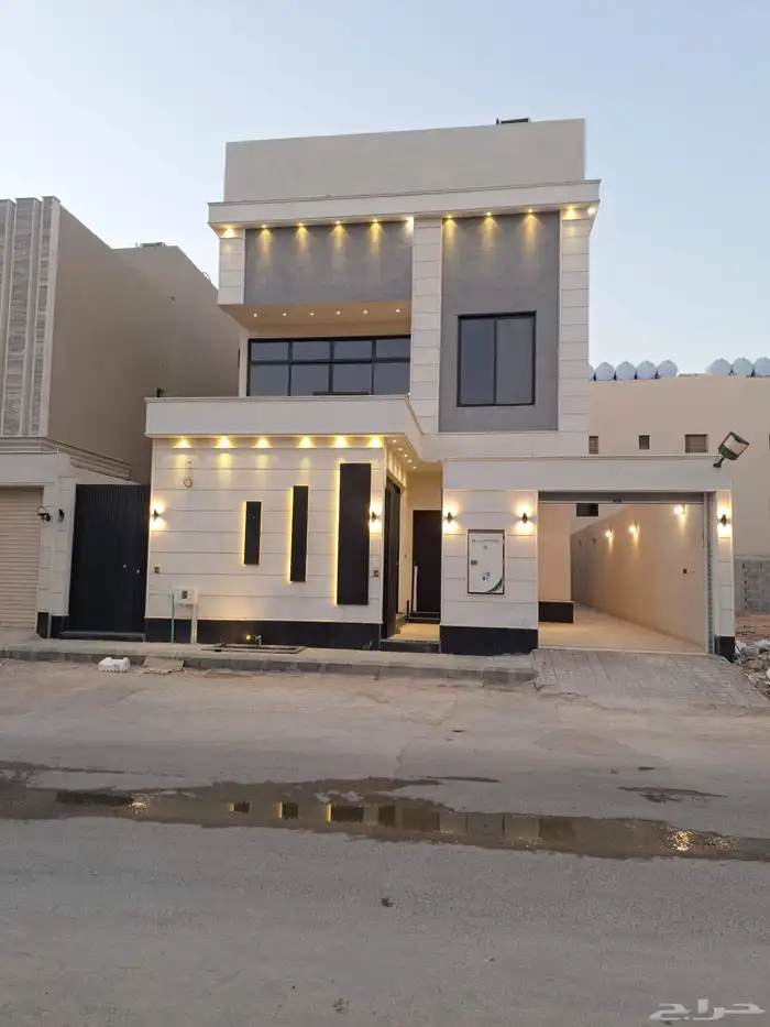 شقة جديدة للايجار حي السعادة 0