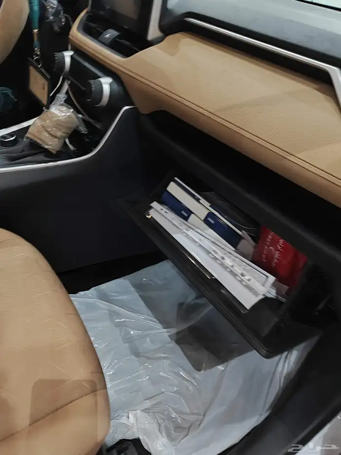 Toyota RAV4 Special case XLE premium 6