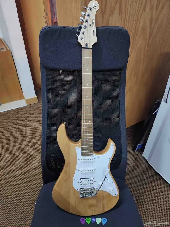 Yamaha Pacifica 112J Guitar للبيع جيتار كهربائي ياماها 0