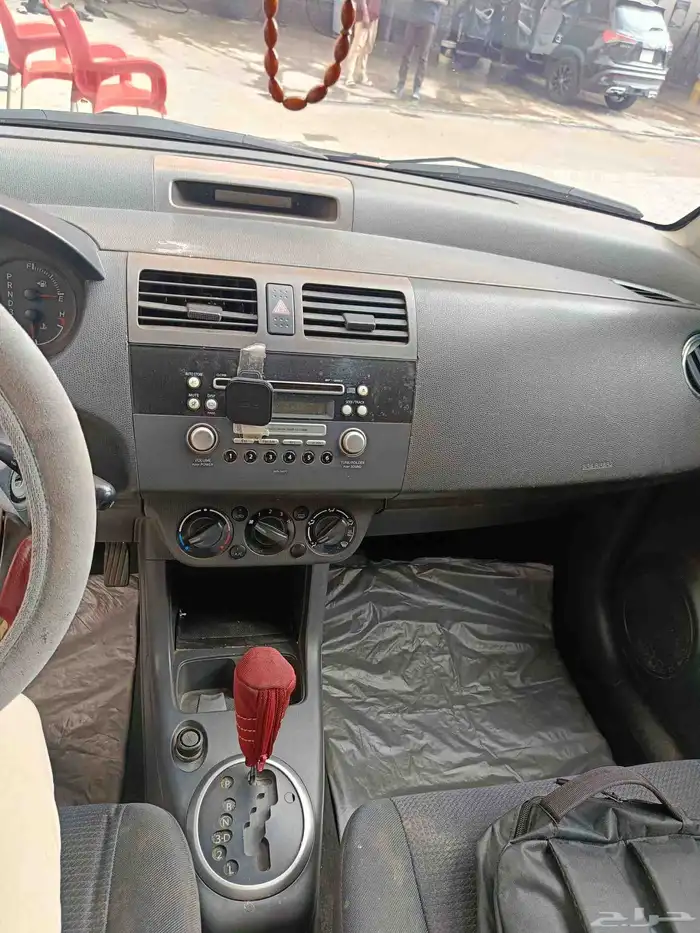 للبيع سياره سوزوكي سويفت يابانى 2008 اتوماتيك سعه المحرك 1.5 4