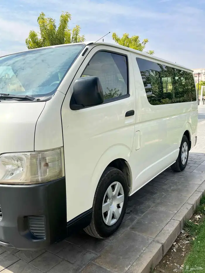 باص هايس تويوتا 2014 1