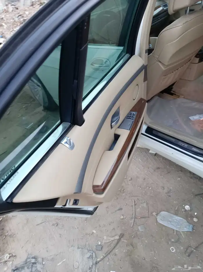 للبيع الماكينة خربانه BMW 740 8