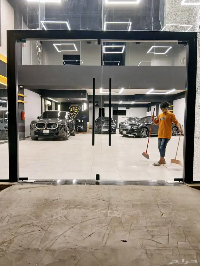 زجاج وجهات سكوريت 1