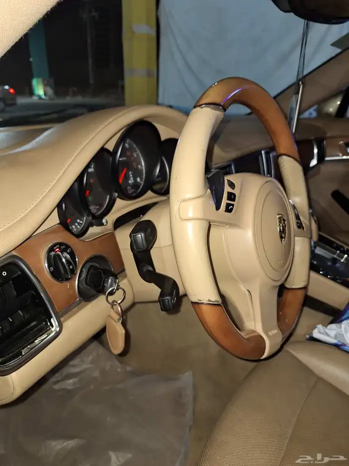 بورش باناميرا 2012 8