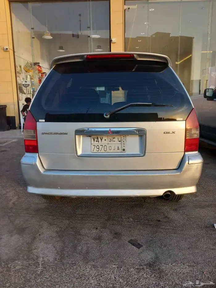 ميتسوبيشي اسبيش واجوان 2002 1