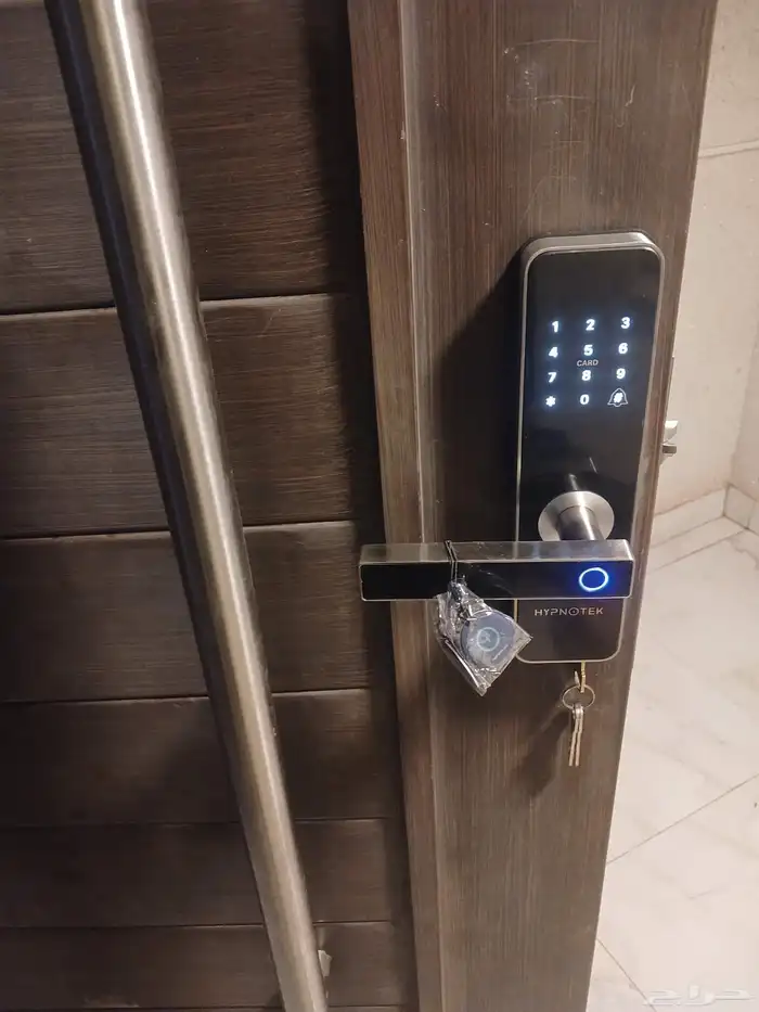 فني تركيب القفل الذكي 2