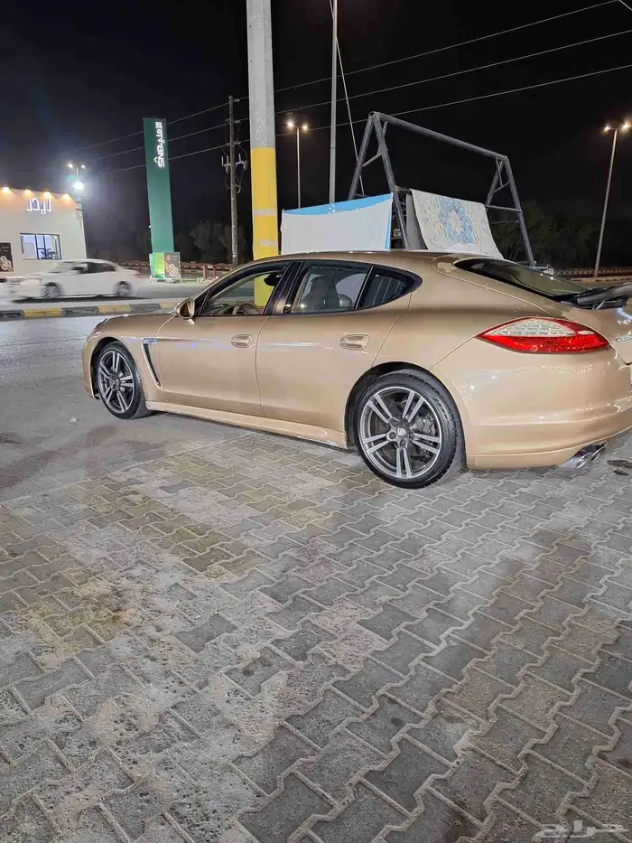 بورش باناميرا 2012 2