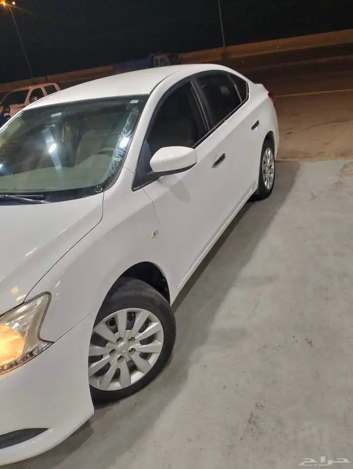 نيسان سينترا. 2018. المحرك نظيف 1600ss. المشي 140الف 2