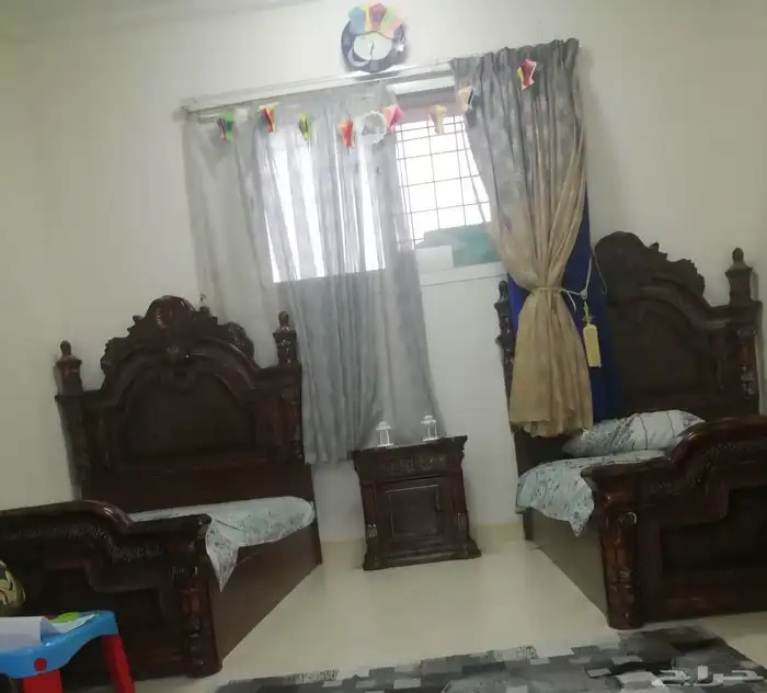 سريرين نفر ونص خشب فخم ومتين للبيع عدد (2) سرير نفر ونص 0