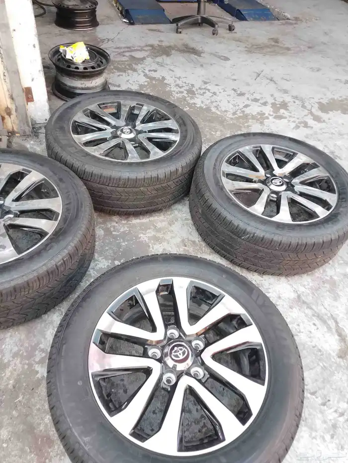 طقم جنوط جيب لاندكروزر مقاس 20 0