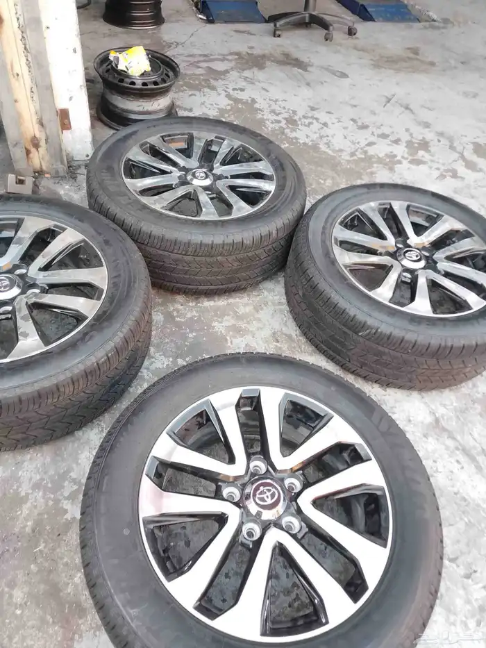 طقم جنوط جيب لاندكروزر مقاس 20 1