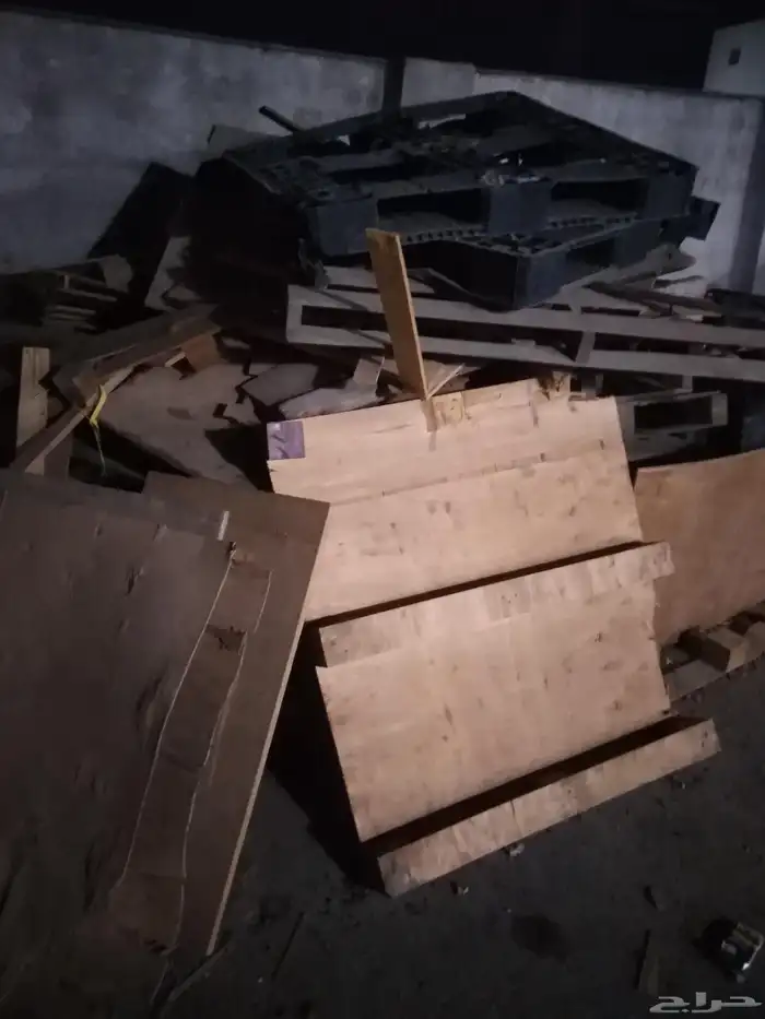 خشب وطبالي تصلح نشاره او اي غرض لمن يبغاه يجي لها مجان 1