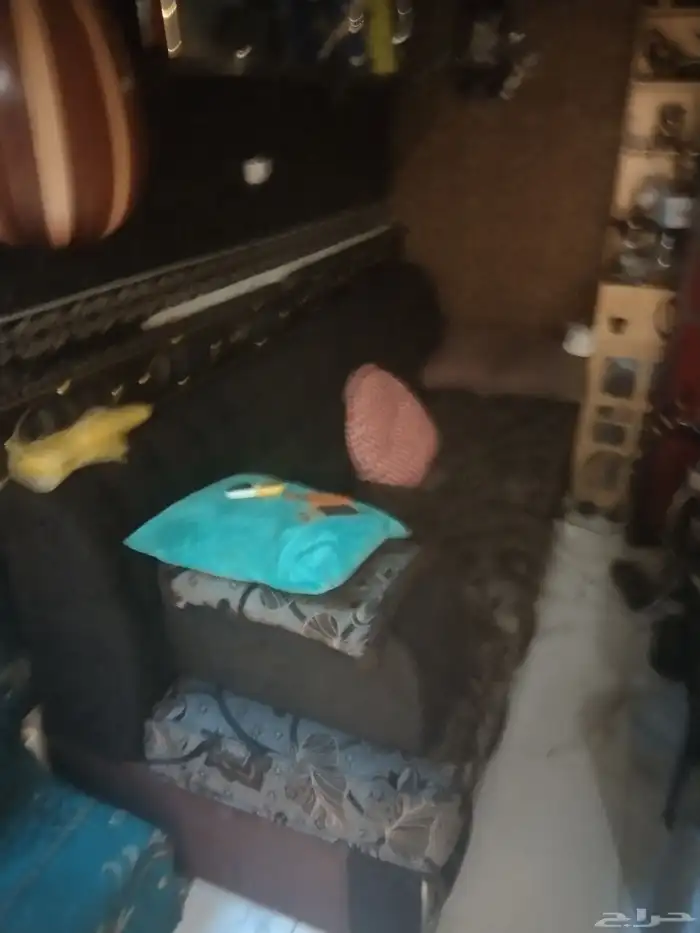 اثاث كنبات واحد مشبوك اربع والطقم الثانيا مفصل كل قطعه لحلها 2