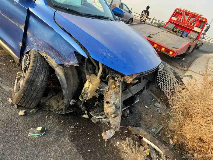 للبيع سيارة ام جي مصدومة موديل zs 2018 2