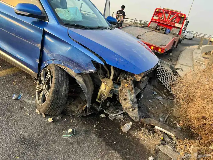 للبيع سيارة ام جي مصدومة موديل zs 2018 3