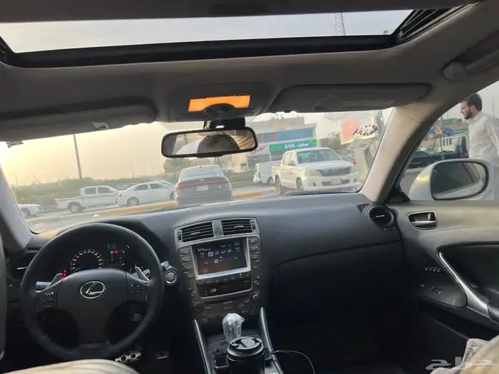 لكزس IS300 موديل 2008 للبيع 2