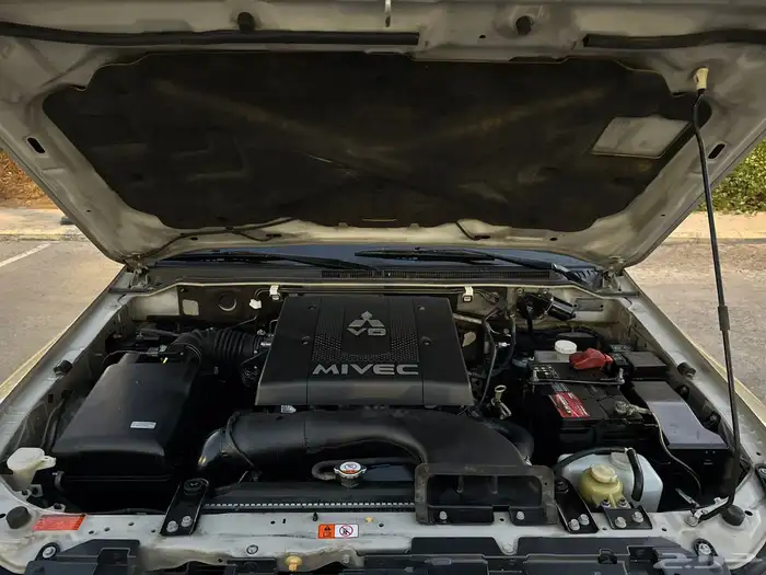 باجيرو ميتسوبيشي ربع موديل 2016 2