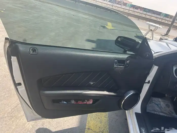 بسم الله سياره موستنج للبيع موديل 2013ماكينه 6سلندر 8