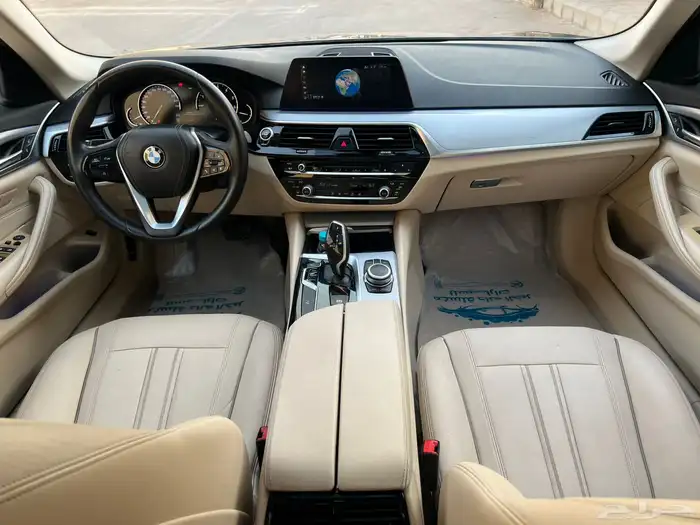 بي ام دبليو 520i 2020 (بحالة ممتازة) 18