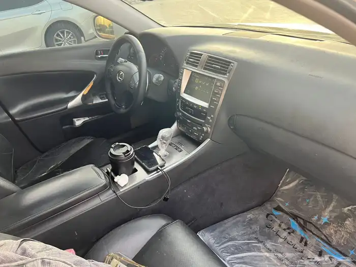 لكزس IS300 موديل 2008 للبيع 1