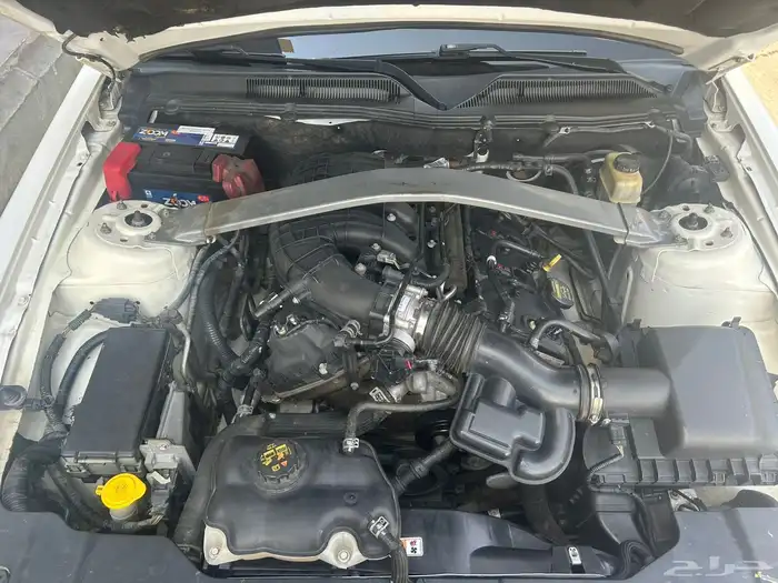 بسم الله سياره موستنج للبيع موديل 2013ماكينه 6سلندر 4