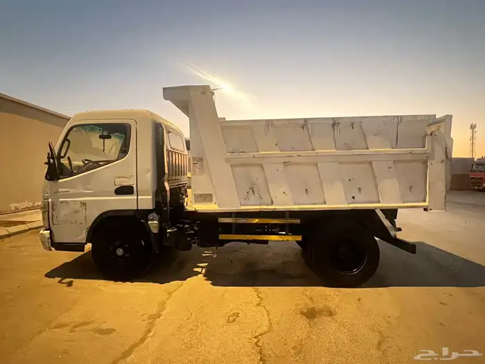 للبيع ميتسوبيشي دينا موديل 2013 6