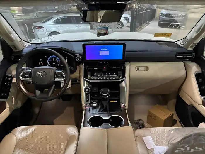 تويوتا لاندكروزر GXR-S 2025 7