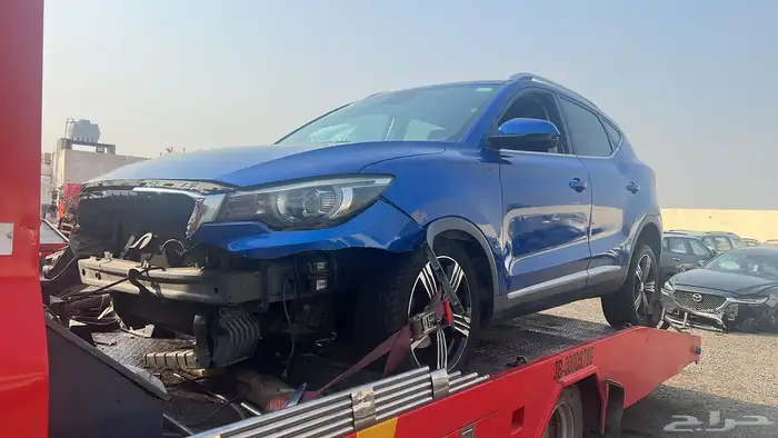 للبيع سيارة ام جي مصدومة موديل zs 2018 4