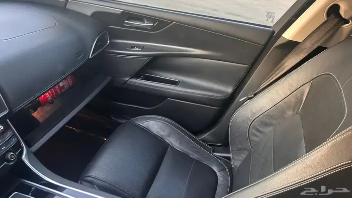 جاكوار XE 2016 14
