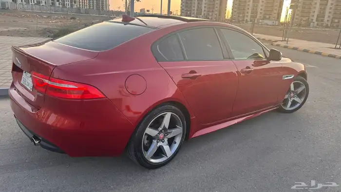 جاكوار XE 2016 3
