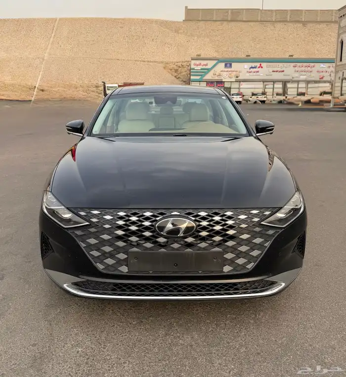 ازيرا 2020 بنوراما فل كامل داخل ابيض بحالة الوكاله للبيع 1