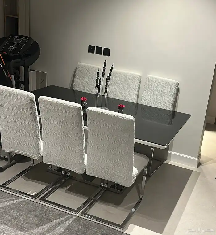 طاولة سفرة 6 كراسي مع سجادة و وحدة رفوف للبيع 0