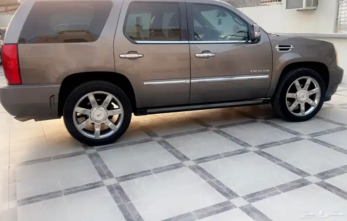 اسكاليد موديل 2011 0